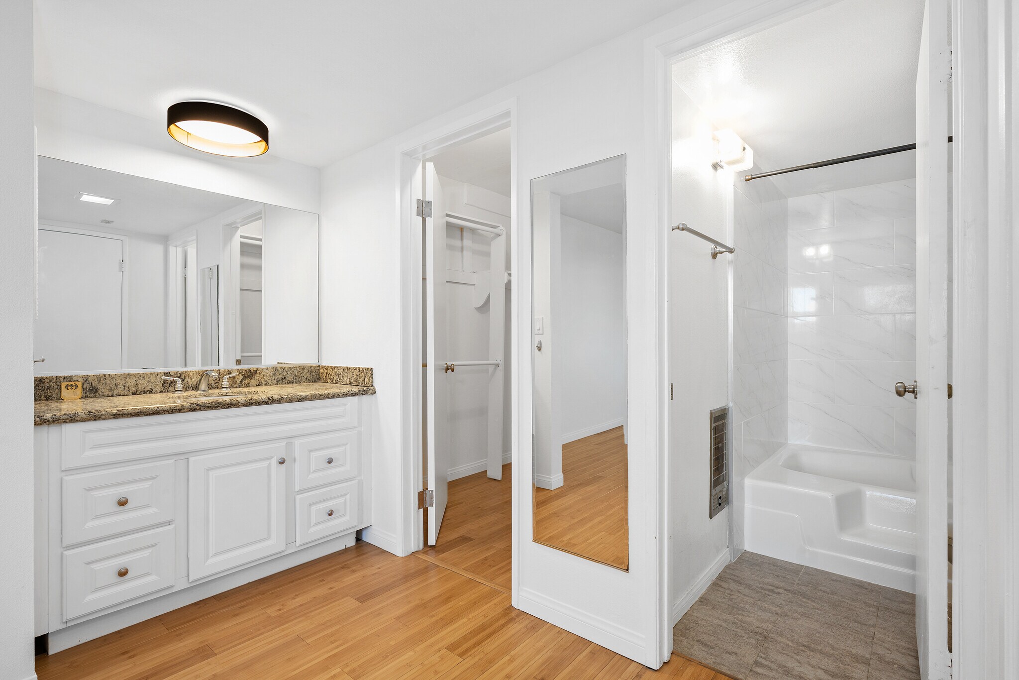 Building Photo - 10535 Wilshire Blvd