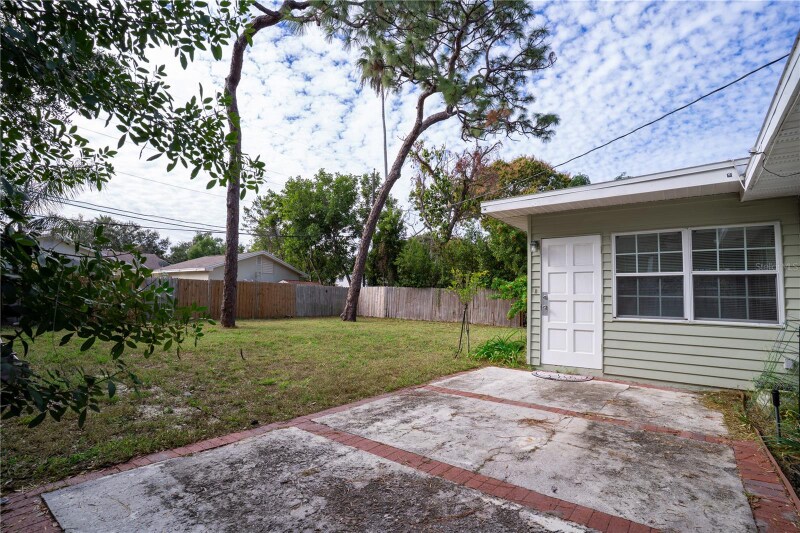 Building Photo - 6238 13th Ave S