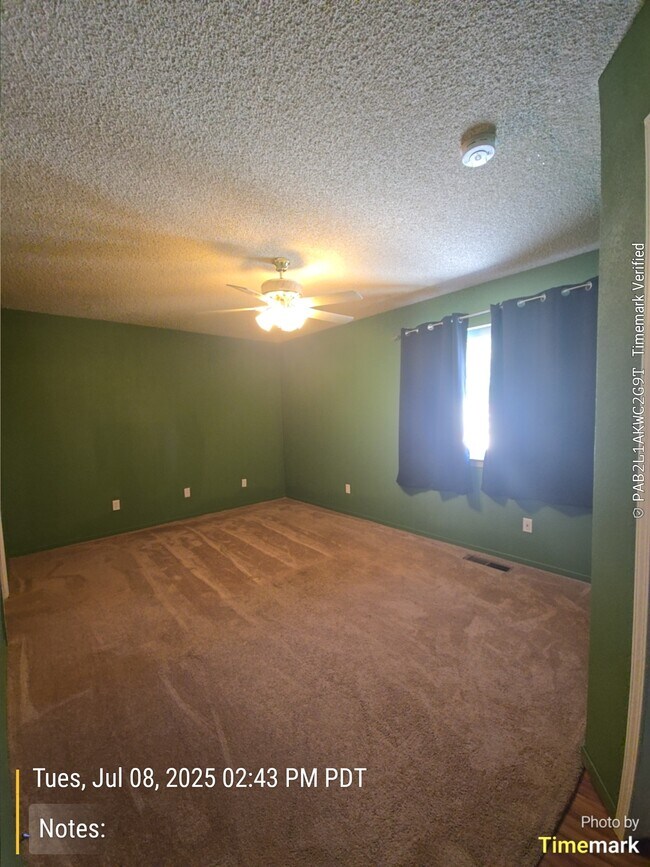 Building Photo - 697 Bluerock Rd