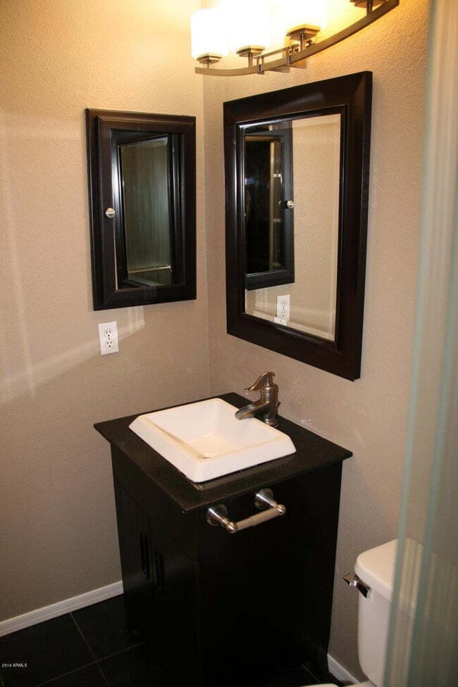 Building Photo - Two Bedroom in Tempe