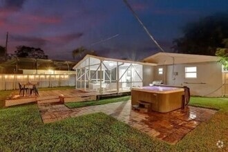 Building Photo - 4368 SW 49th Ct
