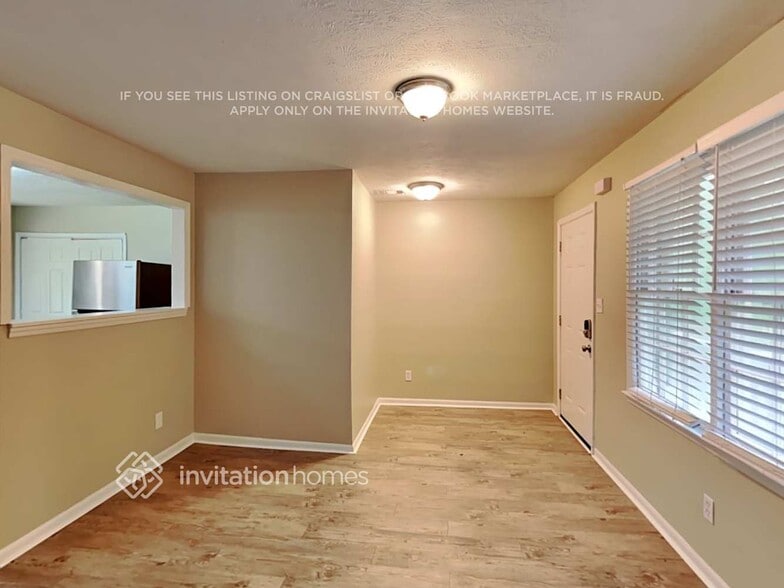 Building Photo - 5675 Elmtree Dr