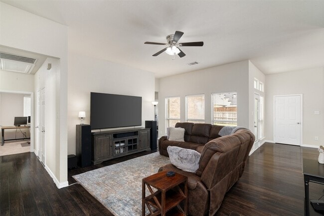 Building Photo - 7501 Caribbean Dr