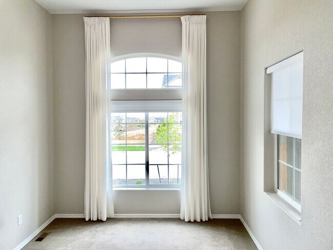 Building Photo - Built in 2021- Stunning 5 Bedroom 4 bath H...