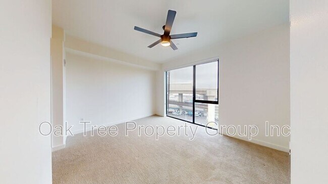 Building Photo - 532 Union St