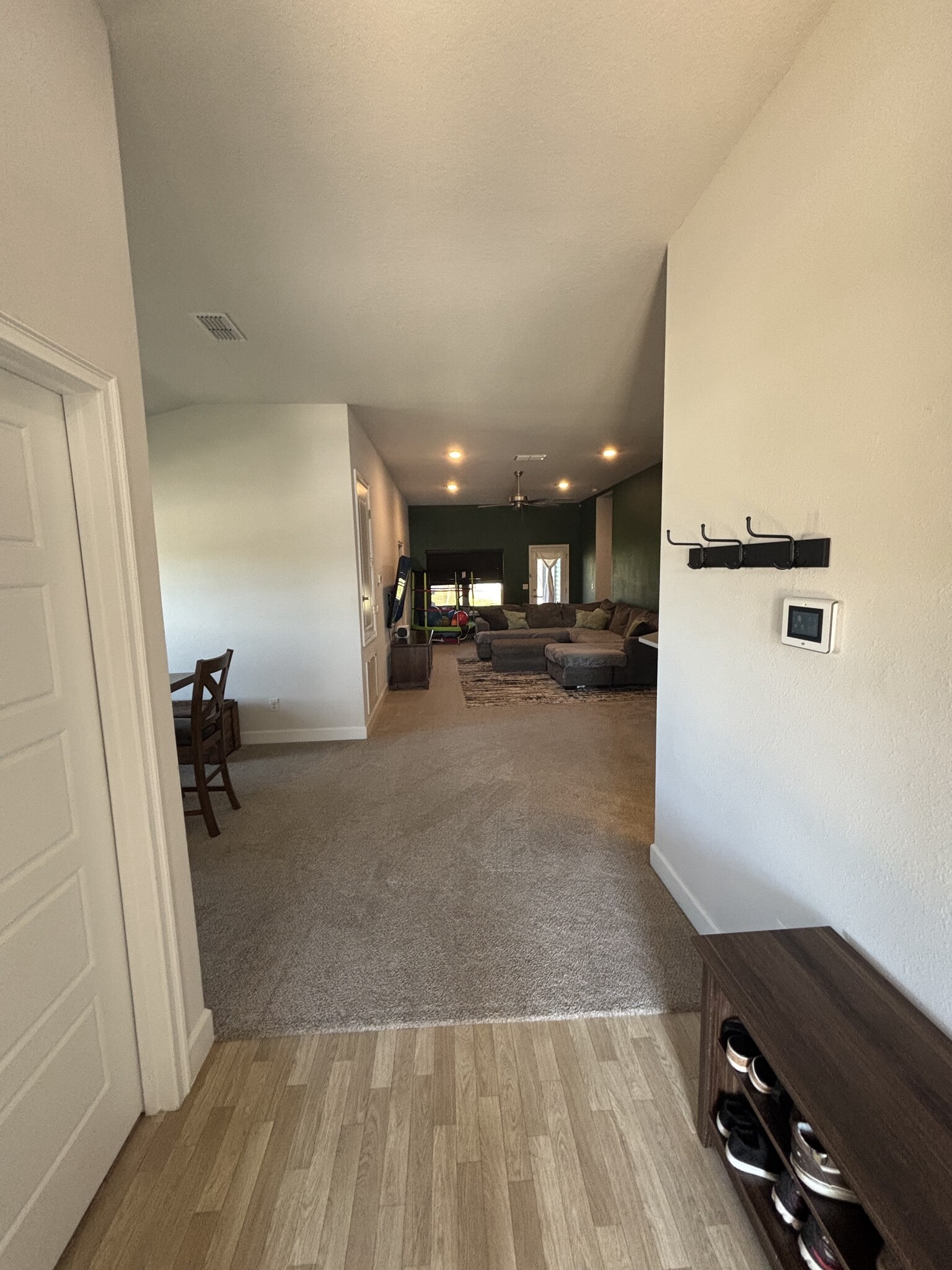 Building Photo - 9835 Olivia St