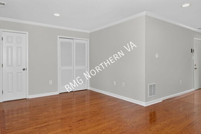 Building Photo - 6001 Keble Dr