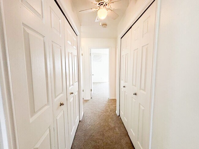 Building Photo - 2 BR/1BA | Newly Renovated Condo | In Orem!