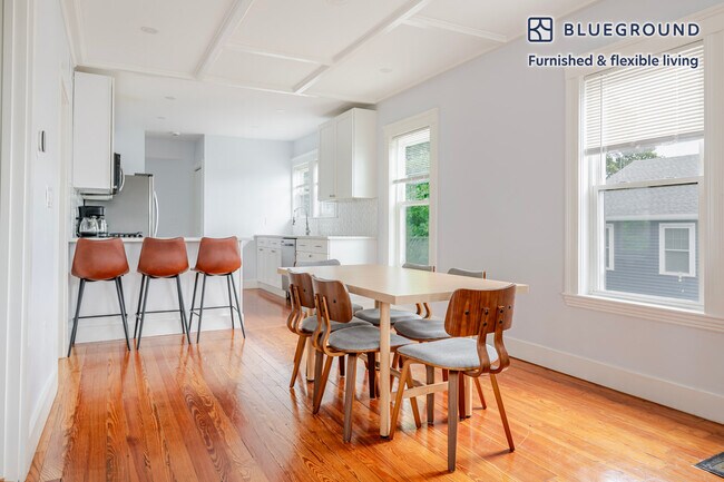 Building Photo - 1008 Winthrop Ave