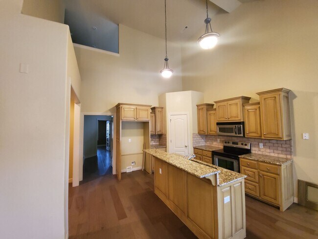 Building Photo - 4083 N Zion Valley Dr