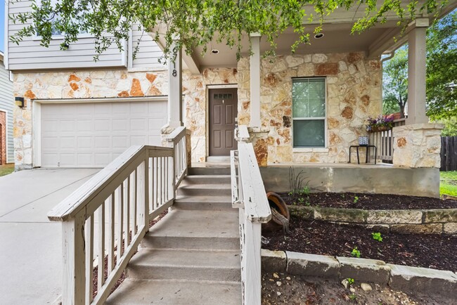 Building Photo - Charming Home Awaits: Spacious & Modern Living in a Prime Location