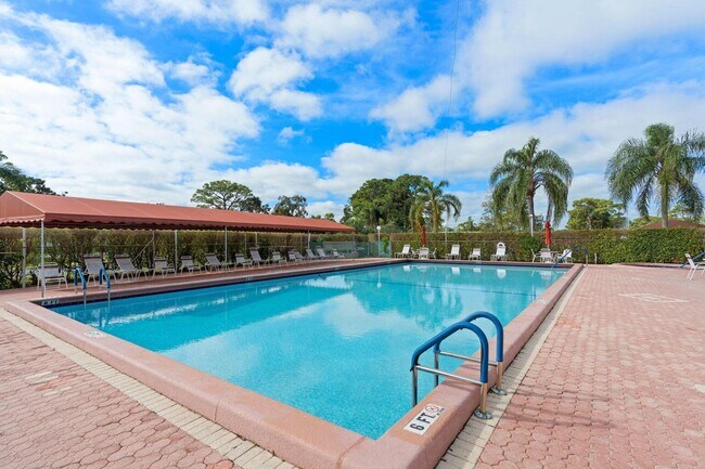 Building Photo - 5400 Poppy Pl