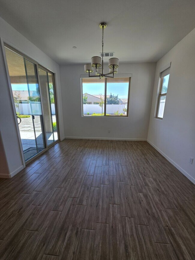 Building Photo - HIGHGATE 3 BED 2 BATH HOUSE RENTAL