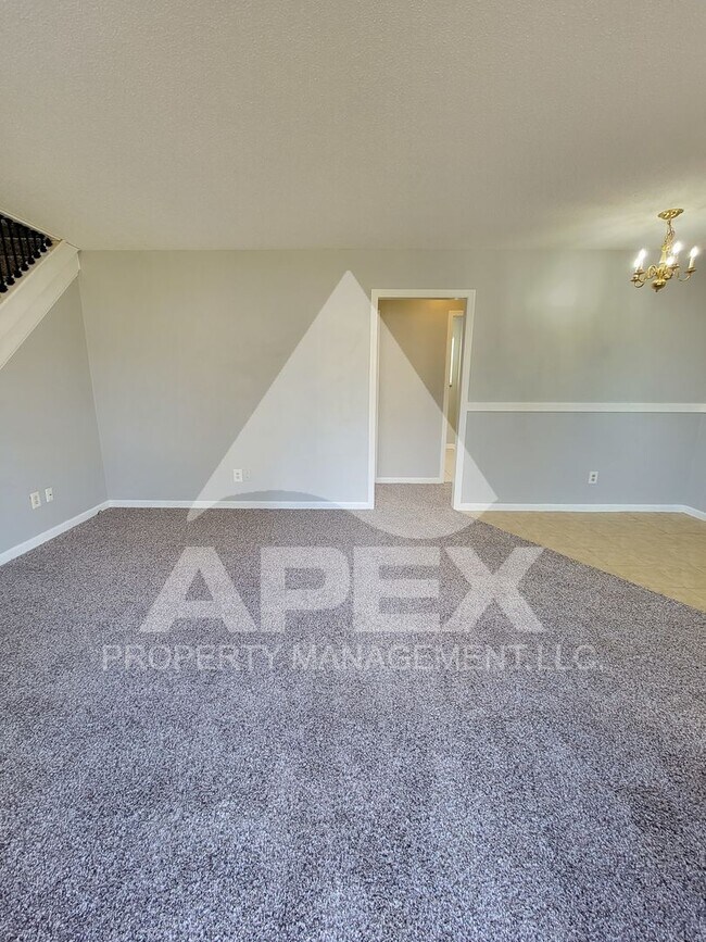 Building Photo - 3 Bd - 2 Ba Single Family Home in North Knoxville - Fountain City!