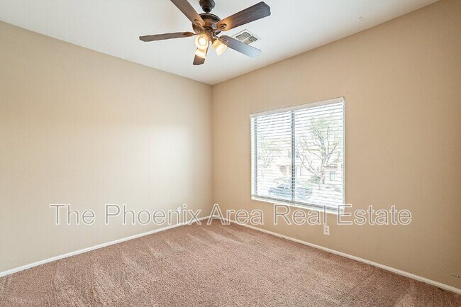 Building Photo - 44415 W Knauss Dr