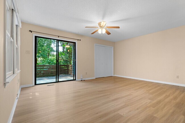 Building Photo - TWO WEEKS OFF RENT! Two Bedroom Townhome with Private Wraparound Deck in Carrboro!