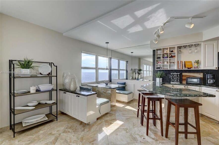 Building Photo - 3410 Galt Ocean Dr