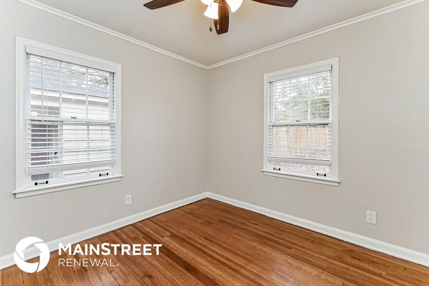 Building Photo - 1619 Ivy Rd