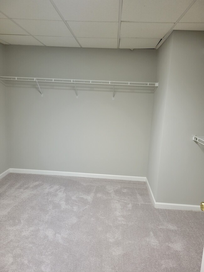 Building Photo - 109 Golf Club Ln