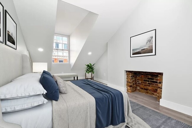 Building Photo - 20 Saint Marks Place