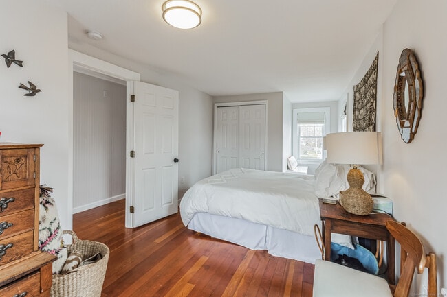 Building Photo - 15 Sols Point Rd