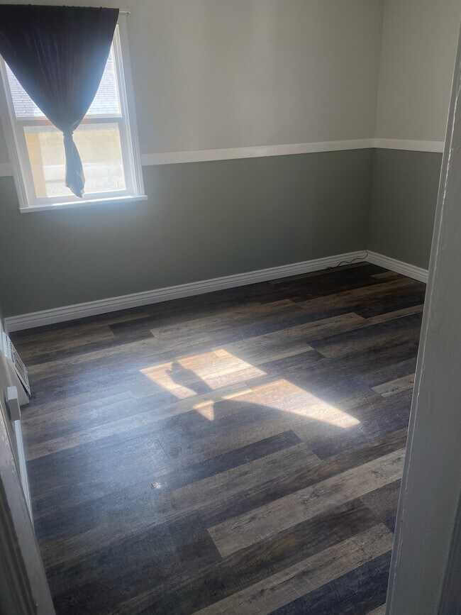 Upstairs living room area - 217 McClellan St
