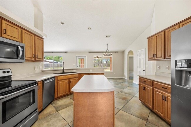 Building Photo - 1922 Coral St