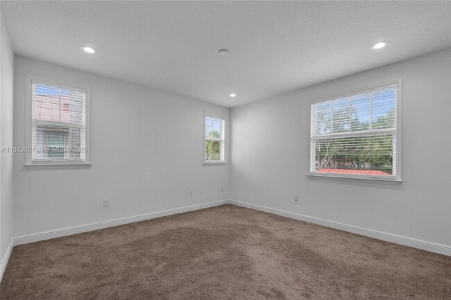 Building Photo - 4088 W Palm Aire Dr