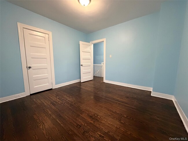 Building Photo - 1-81 Beach 90th St