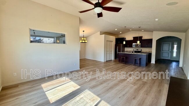 Building Photo - 5709 Sidon Ln