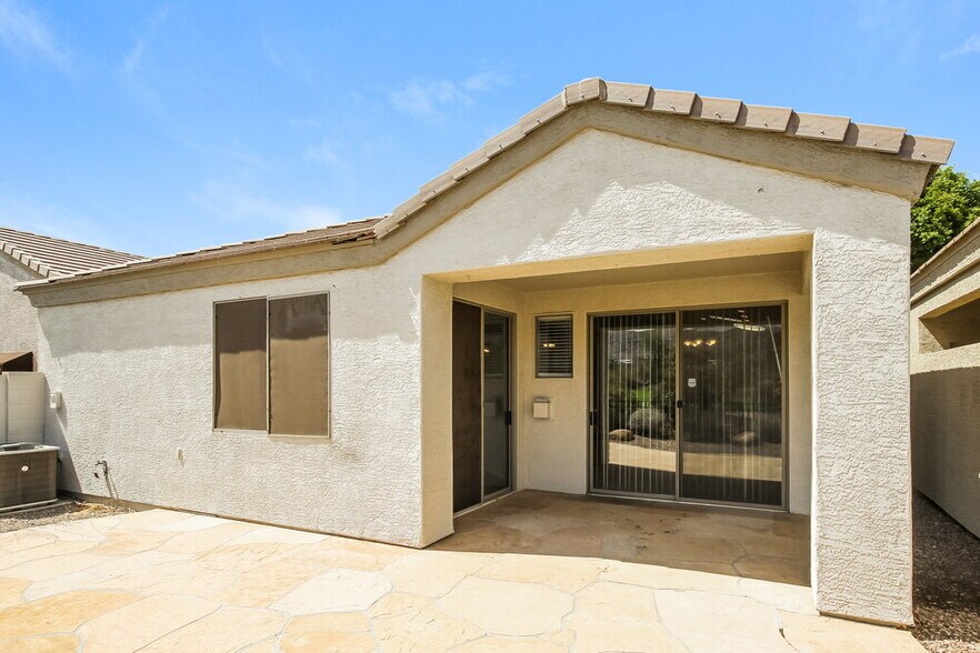 Building Photo - 3249 E Fremont Rd
