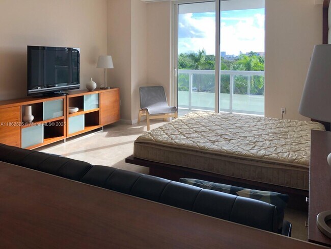 Building Photo - 50 Biscayne Blvd