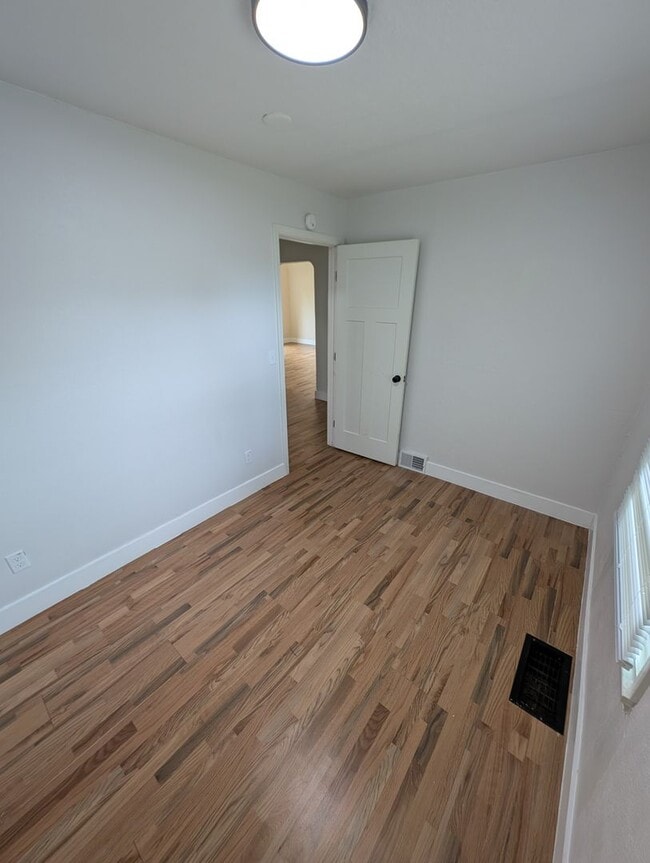 Building Photo - Updated 3 Bedroom Charmer in the Heart of ...