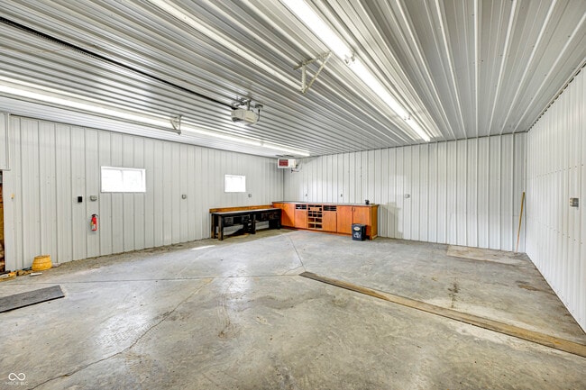 Building Photo - 2009 W 250 N