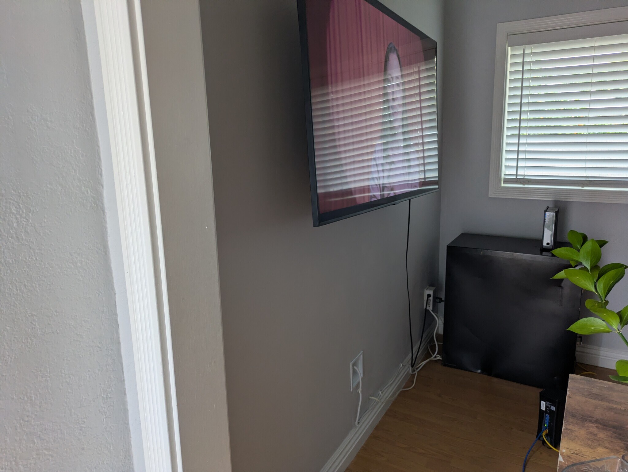 Building Photo - 213 E Park St