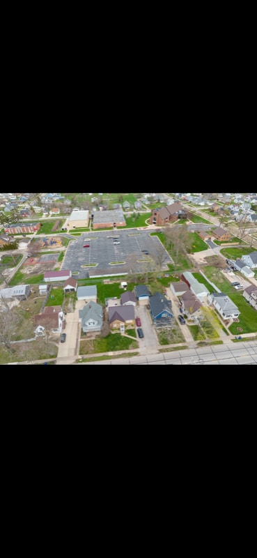 Building Photo - 228 Wilson Ave SW