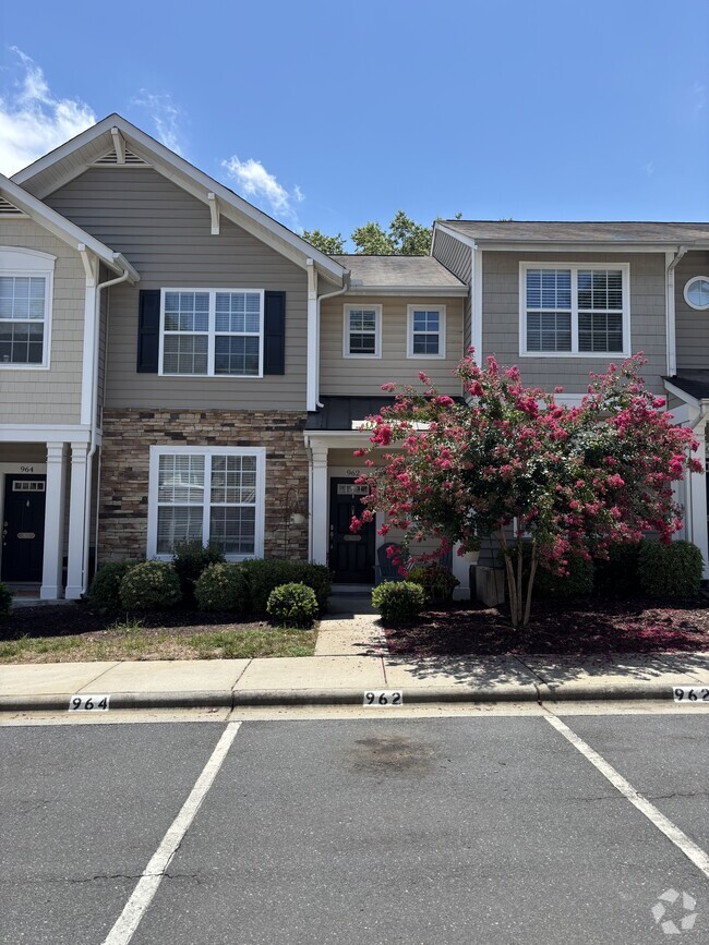 Building Photo - 962 Copperstone Ln