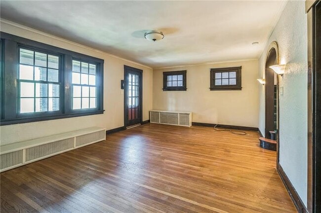 Building Photo - 3482 Beechwood Blvd