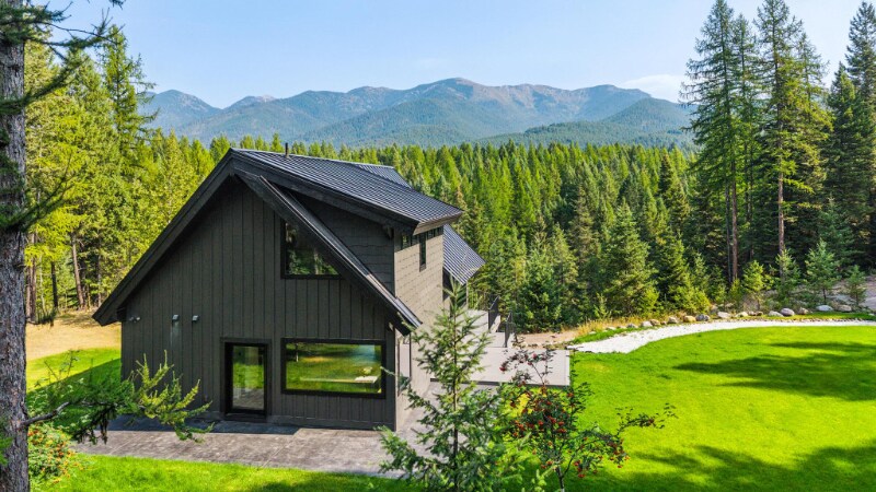 Building Photo - 172 E Many Lakes Dr