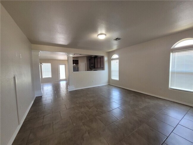 Building Photo - 2029 Escalante Trail