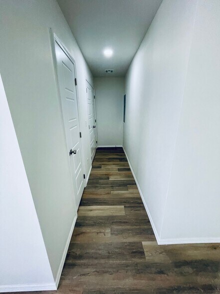 Building Photo - 223 S Fairland Ave