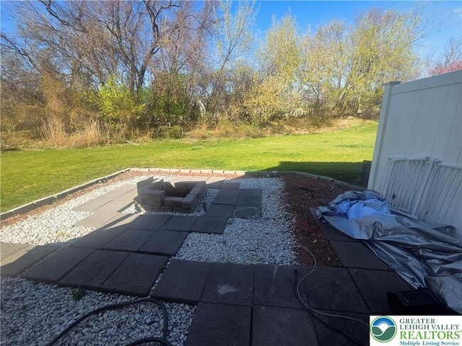 Building Photo - 2500 Alex Rd