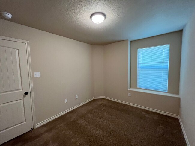 Building Photo - 13903 Annas Way #105, San Antonio, TX. 78233