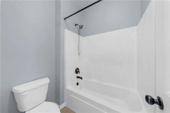 Building Photo - 5435 Mirror Lake Dr