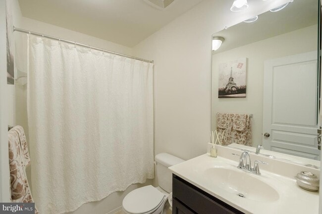 Building Photo - 7523 Holly Ridge Dr