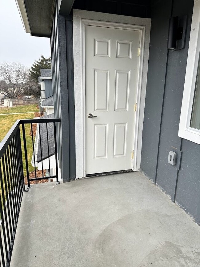 Building Photo - 1553 Clear Creek Dr