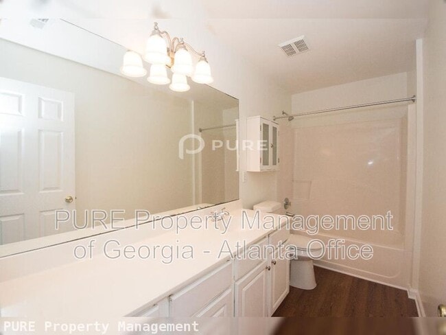 Building Photo - 4363 Walforde Blvd