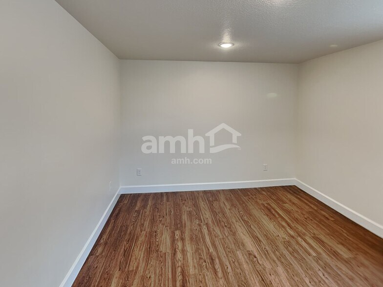 Building Photo - 2321 Buckskin Way