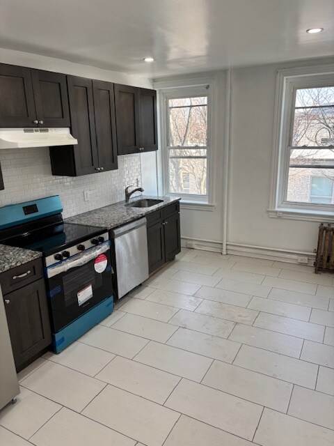 Building Photo - 4742 Richmond St