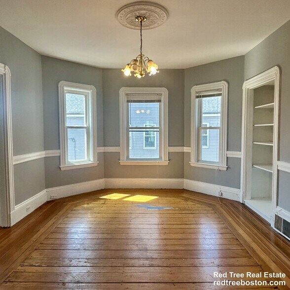 Building Photo - 29 Victoria St